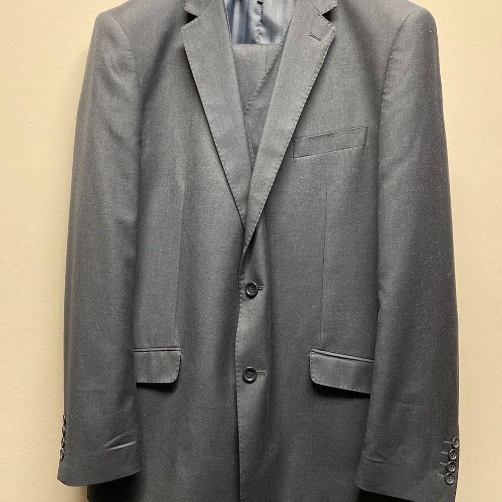 Statement Italy Men's NWT Charcoal 3 Piece 44L/ W38L